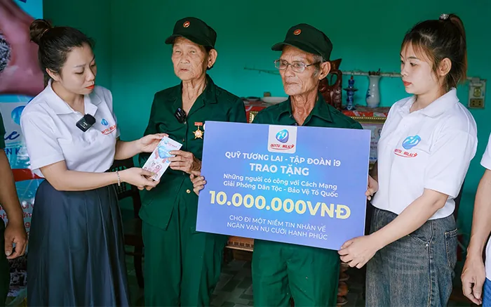 Hình ảnh thể hiện tính bảo mật cao và dịch vụ hỗ trợ khách hàng chuyên nghiệp 24/7 của GO88, với các biểu tượng an toàn và đội ngũ hỗ trợ.